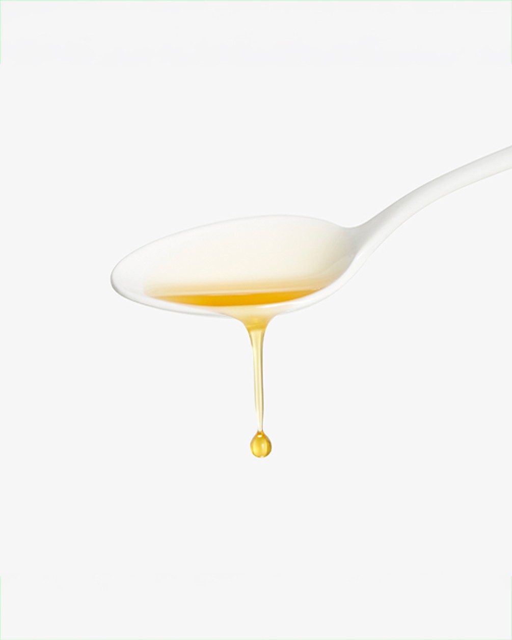 A spoonful of E27 Liquid Collagen